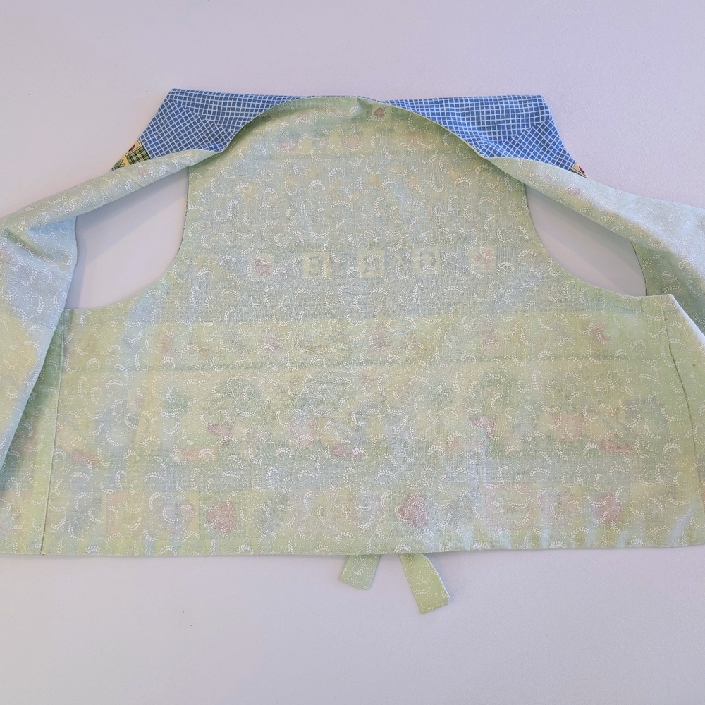 Handmade "Garden" vest W 3D butterflies, plants, flowers, farmhouse Vest. 2X - Picture 13 of 14
